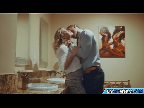 ❤️ Thaum ib tug busty blonde ntxias koj nyob rau hauv ib tug pej xeem chav dej ❤️  Porn video  ntawm hmn.pinkporno.ru%  ﹏